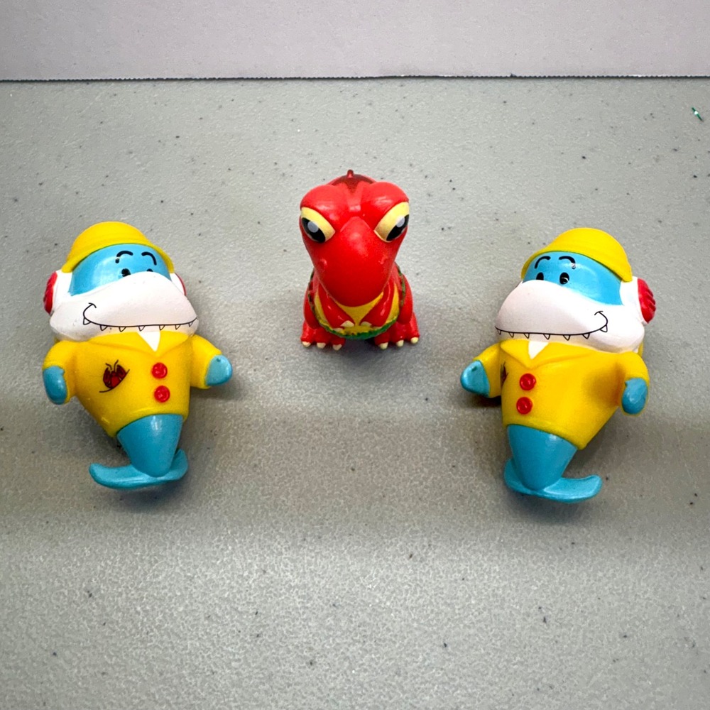 Bonkers Ryan's World Big Gill Red Dinosaur Shark Figures